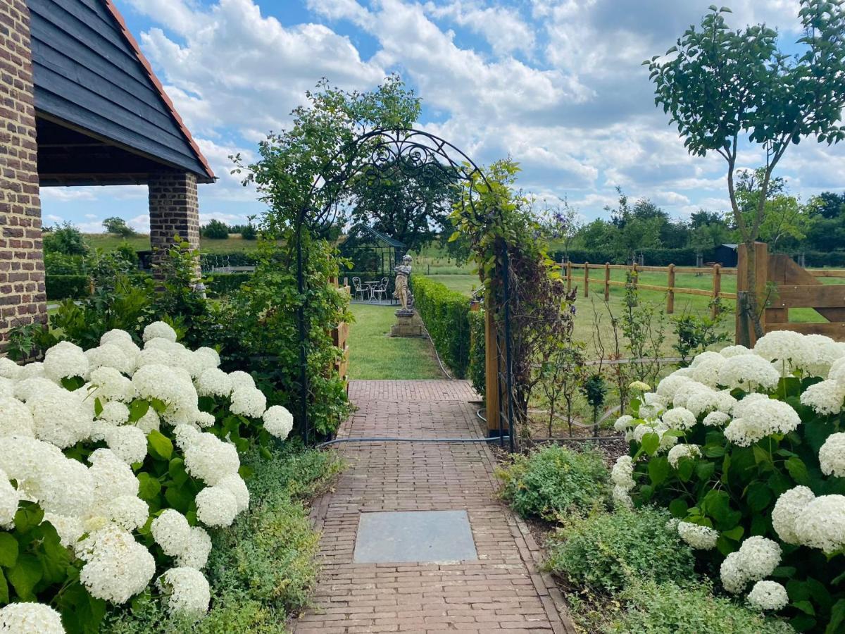 B&B Aasterbergerhoeve Echt Buitenkant foto